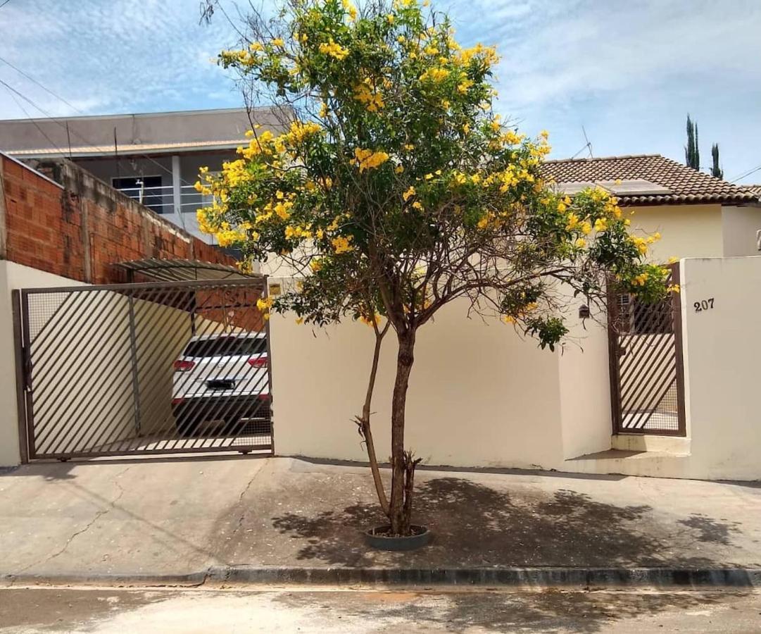 Bela Casa Com Churrasqueira E Estacionamento Villa Olímpia Екстериор снимка